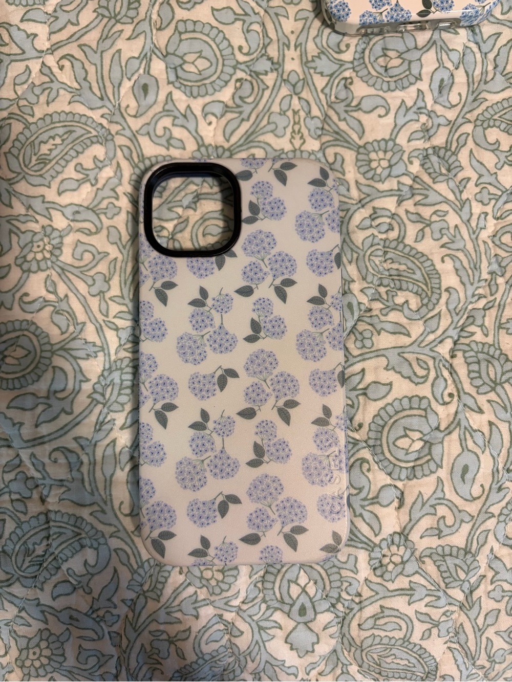 iPhone 13 phone case bundle - Picture 6 of 7
